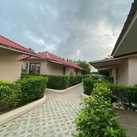 City The Village Beach Resort Laeja 외부 사진