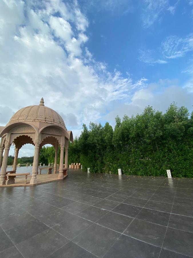 City The Village Beach Resort Laeja 외부 사진