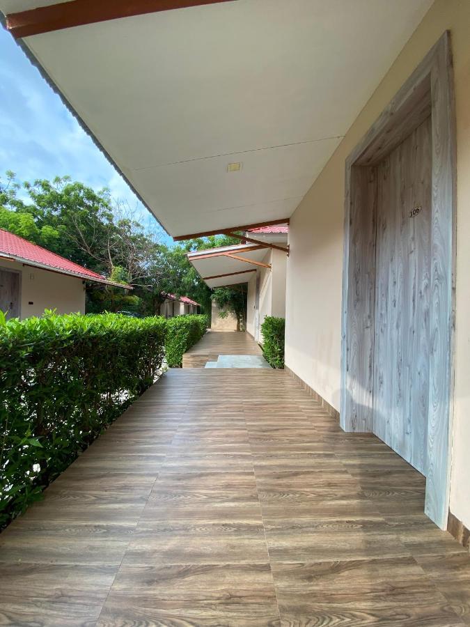 City The Village Beach Resort Laeja 외부 사진