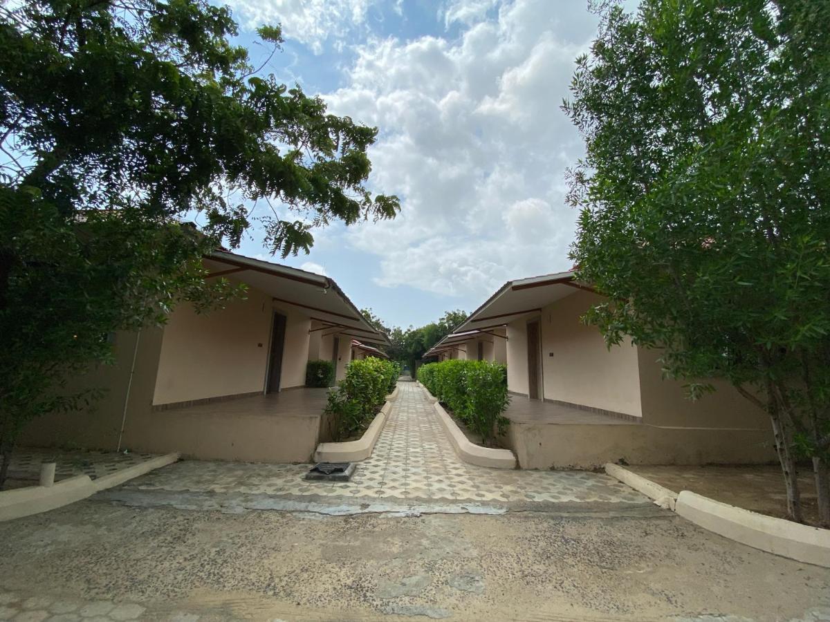 City The Village Beach Resort Laeja 외부 사진