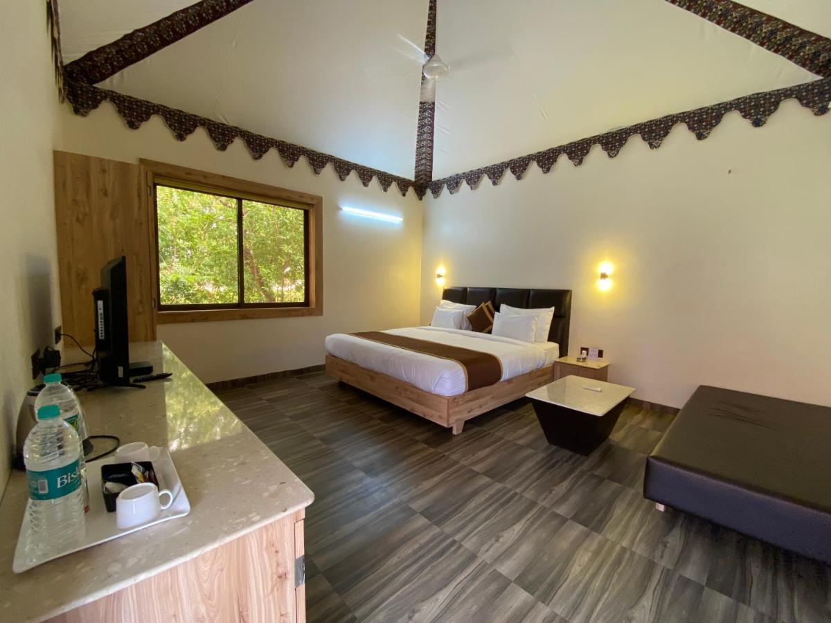City The Village Beach Resort Laeja 외부 사진
