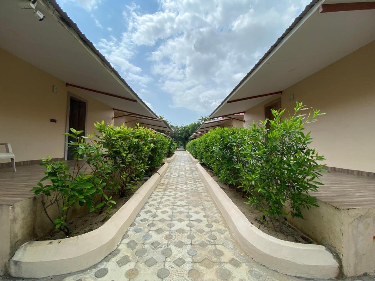 City The Village Beach Resort Laeja 외부 사진